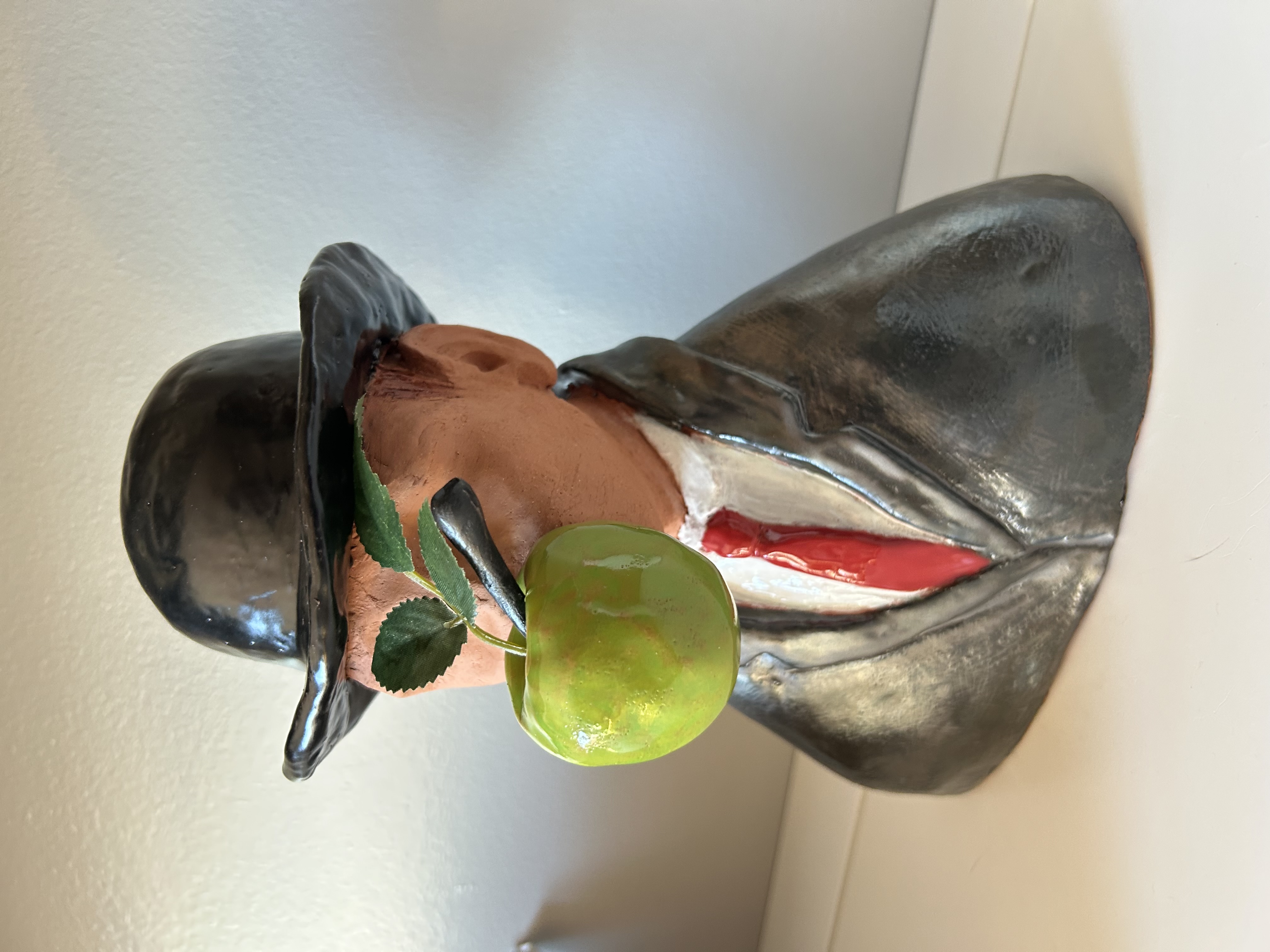Sculpture Le petit Magrite - Création Lyze